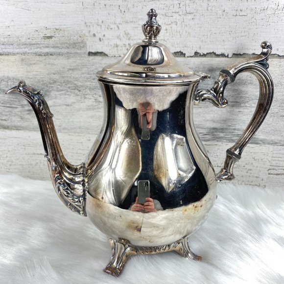 Vintage WM Rogers Silver-Plate Coffee Pot Pitcher - Picture 9 of 13